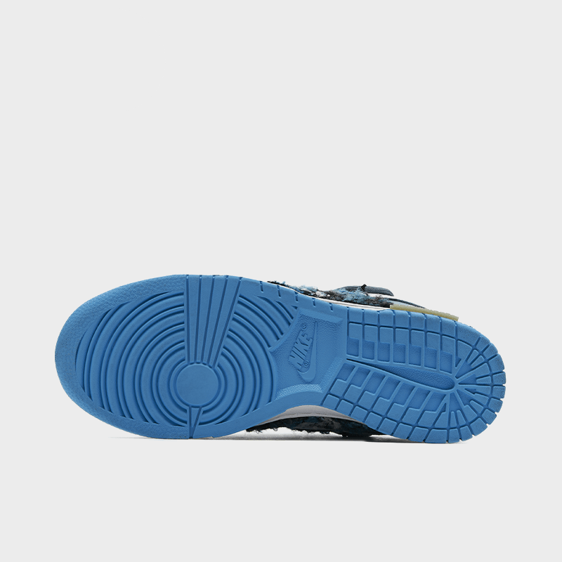 Floating - Men's Dunk Low Custom
