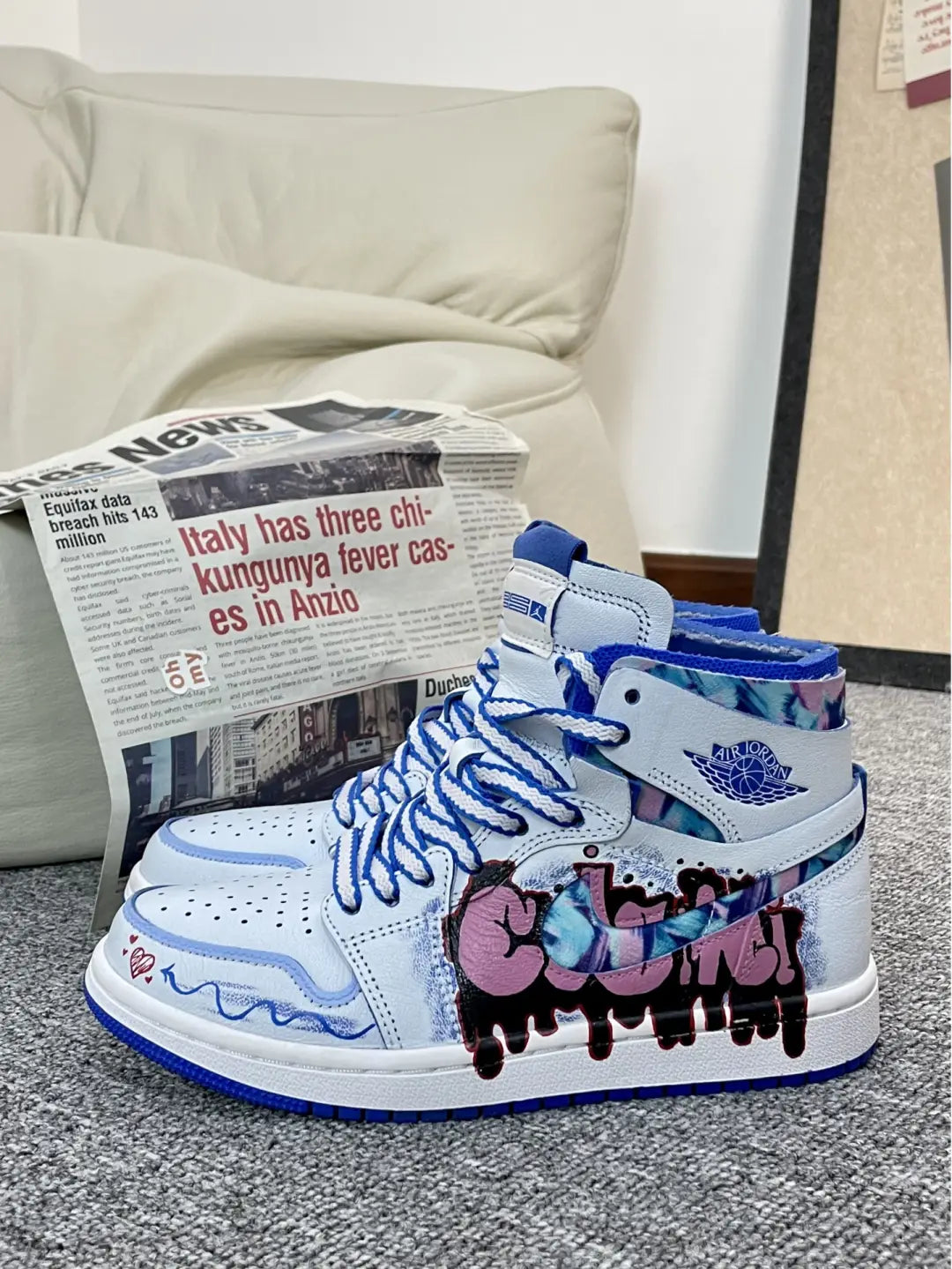 [Custom White Noise, Blue Notes ] Air Jordan 1 High - Top Skateboarding Shoes Unisex White/Blue