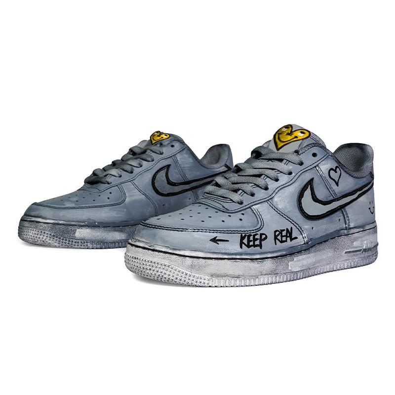 [Custom The smiling face graffiti is tinted with grey]  Air Force 1 Skateboarding Shoes Women's Low-top Gray