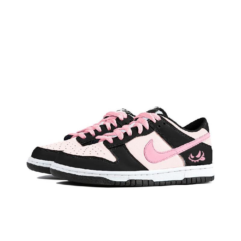 [Custom Romantic old dreams]  Dunk Skateboarding Shoes Women's Low-top White