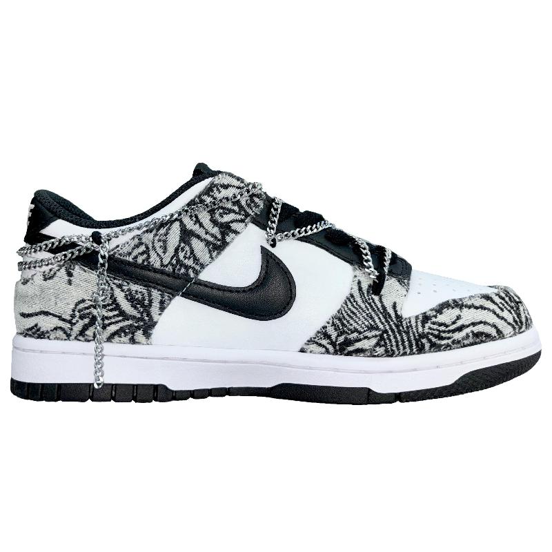 [Custom Night tour in the cool fields]  Dunk Skateboarding Shoes Women's Low-top Black/white