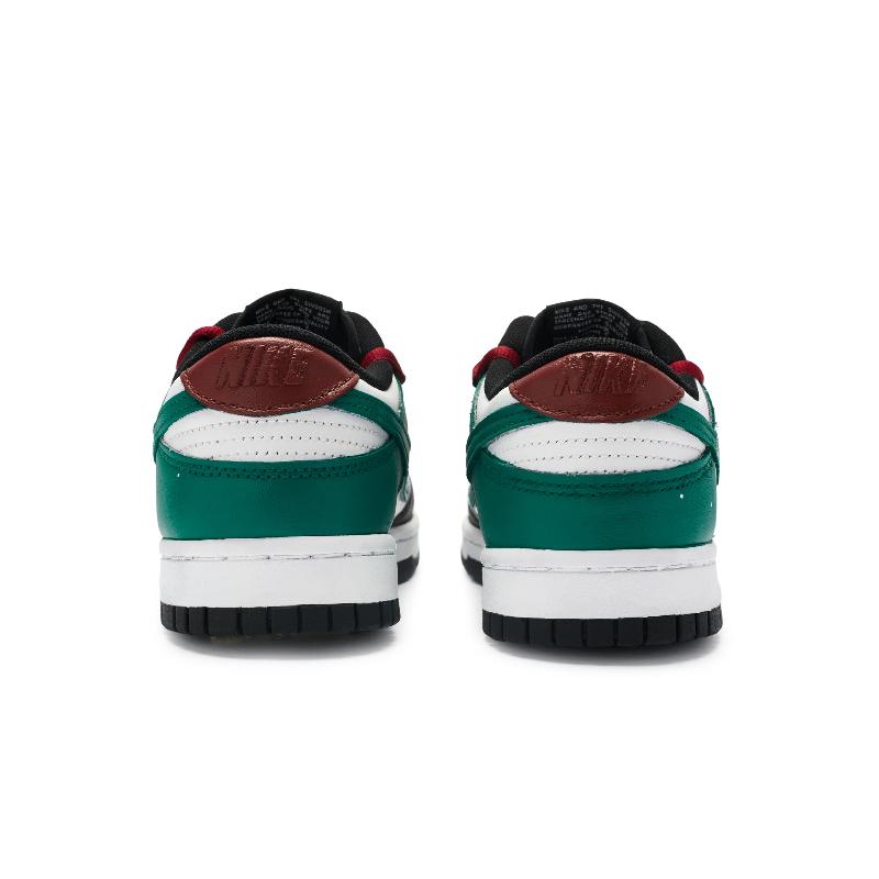 [Custom Embrace Christmas]  Dunk Skateboarding Shoes Unisex