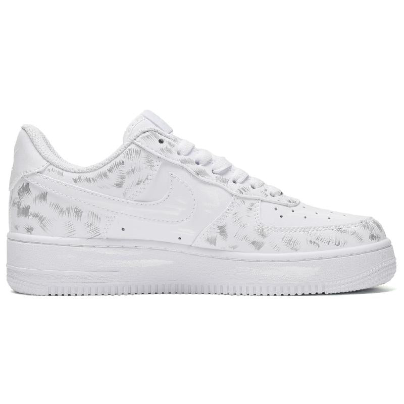 [Custom The male version of FEAR is white and black]  Air Force 1 Skateboarding Shoes Men