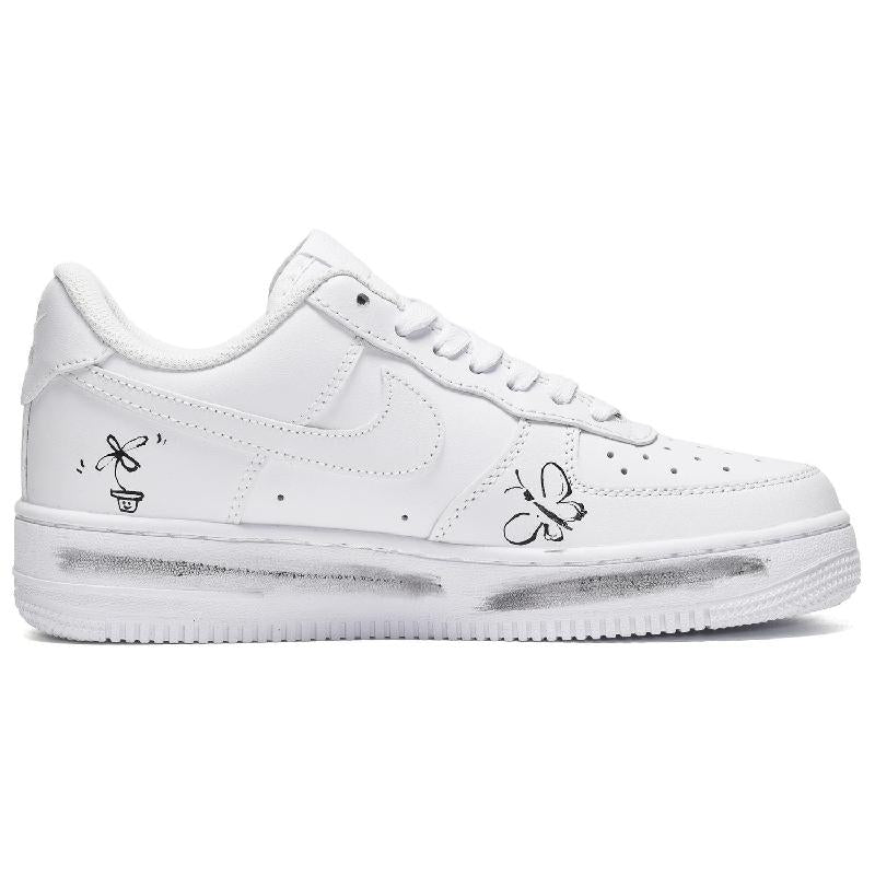 [Custom The male smiling little flower is in black and white]  Air Force 1 Skateboarding Shoes Men Low-top Black/White