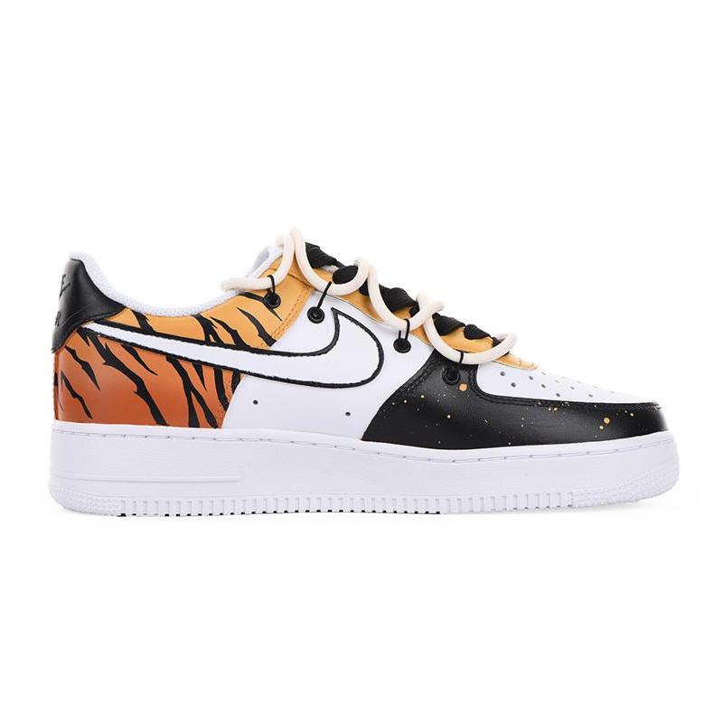 [Custom Men's hand-painted black and orange tiger pattern]  Air Force 1 Skateboarding Shoes Men Low-top Black/Orange