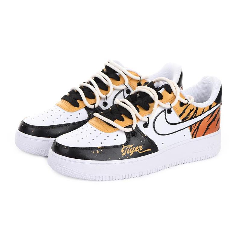 [Custom Men's hand-painted black and orange tiger pattern]  Air Force 1 Skateboarding Shoes Men Low-top Black/Orange
