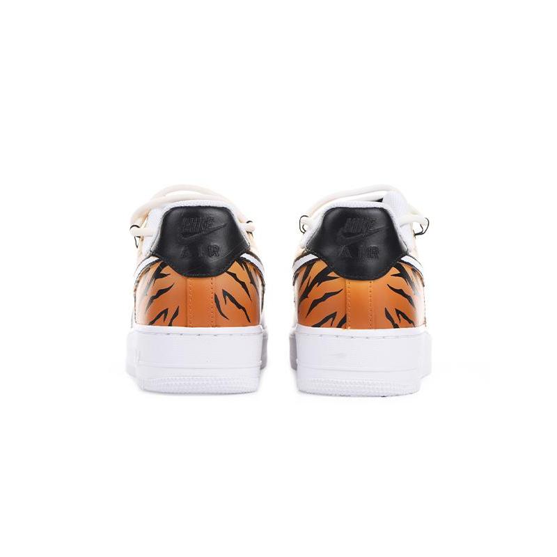 [Custom Men's hand-painted black and orange tiger pattern]  Air Force 1 Skateboarding Shoes Men Low-top Black/Orange