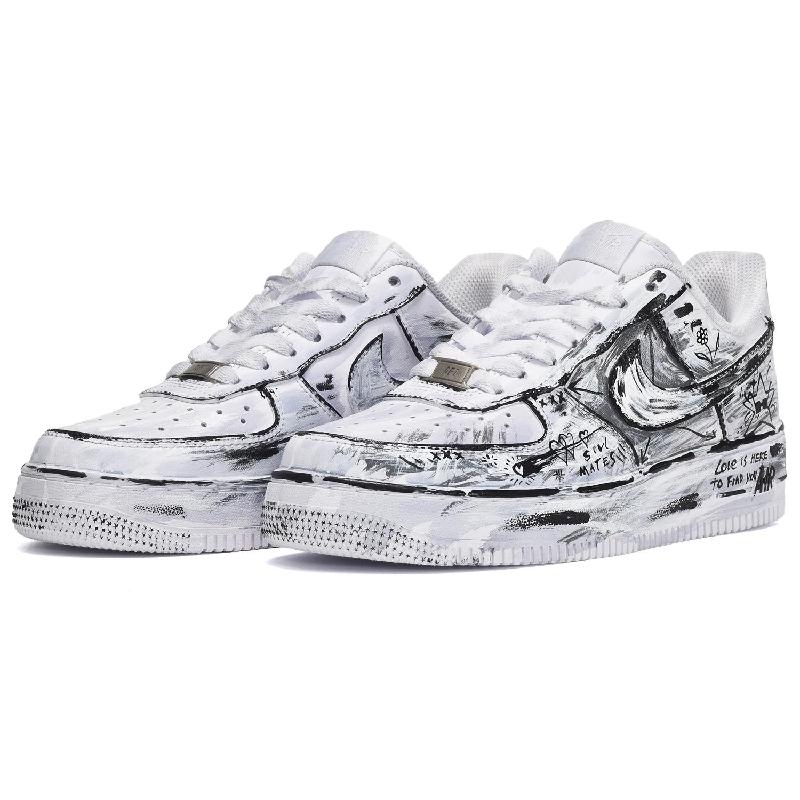 [Custom A female star's confession is black and white]  Air Force 1 Skateboarding Shoes Women's Low-top Black/White