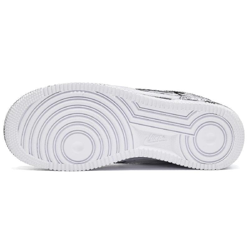 [Custom A female star's confession is black and white]  Air Force 1 Skateboarding Shoes Women's Low-top Black/White