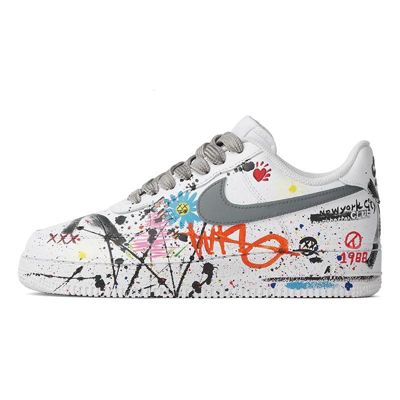 [Custom Women's low-top world sneakers]  Air Force 1 Skateboarding Shoes Women's Low-top White/Multicolor
