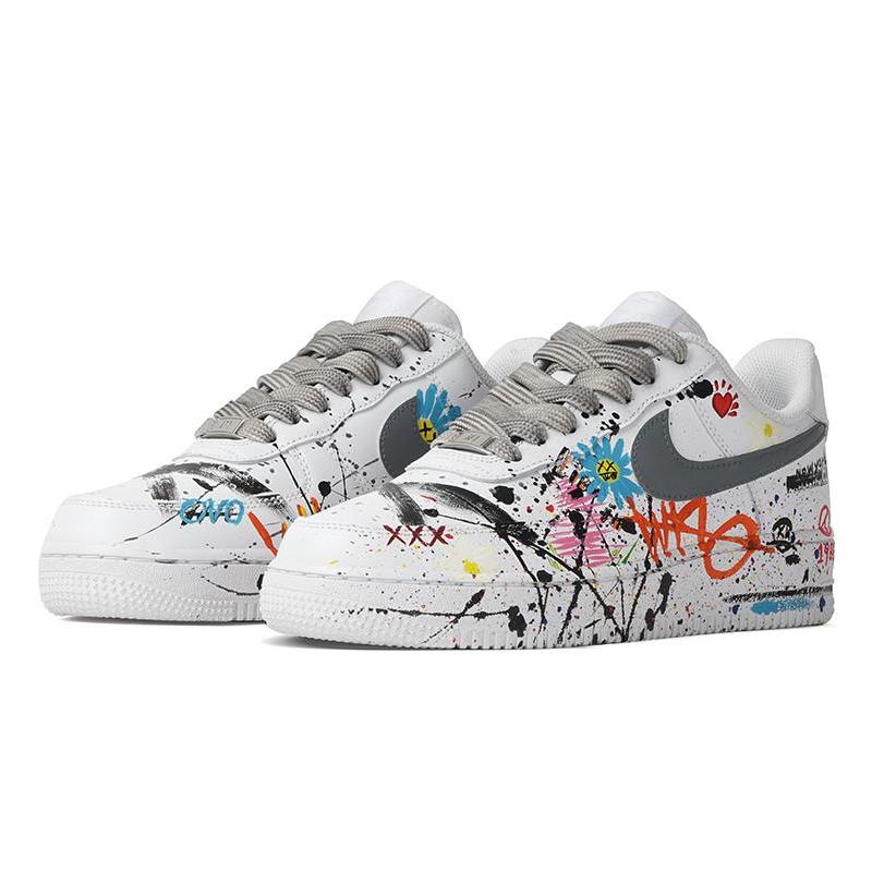 [Custom Women's low-top world sneakers]  Air Force 1 Skateboarding Shoes Women's Low-top White/Multicolor