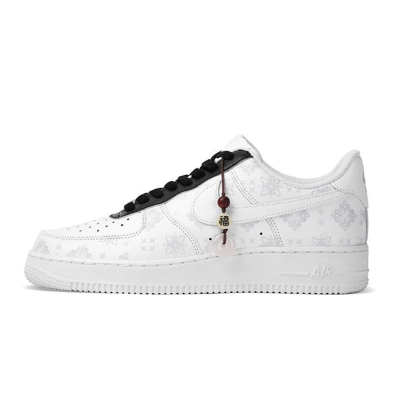 [Custom The women's warm black silk sneakers are in black and white]  Air Force 1 Skateboarding Shoes Women's Low-top Black/white