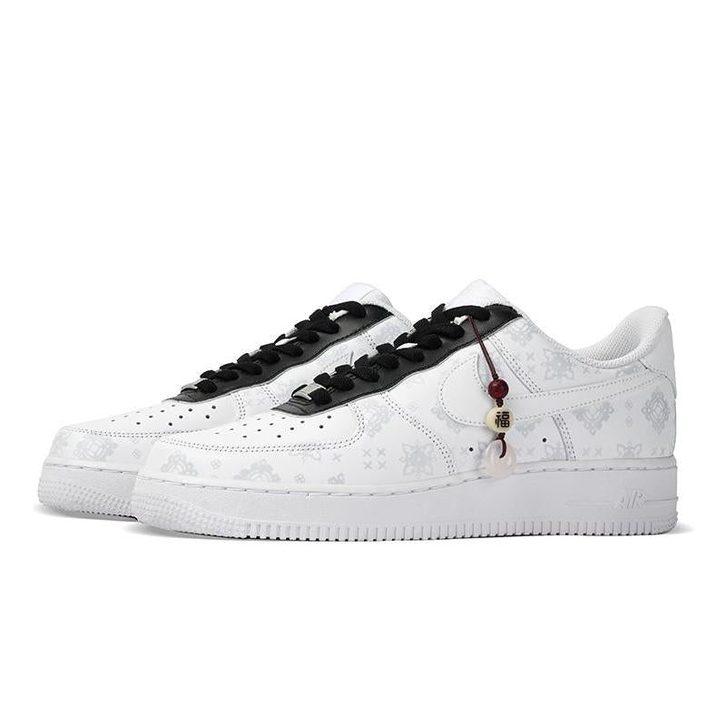 [Custom The women's warm black silk sneakers are in black and white]  Air Force 1 Skateboarding Shoes Women's Low-top Black/white