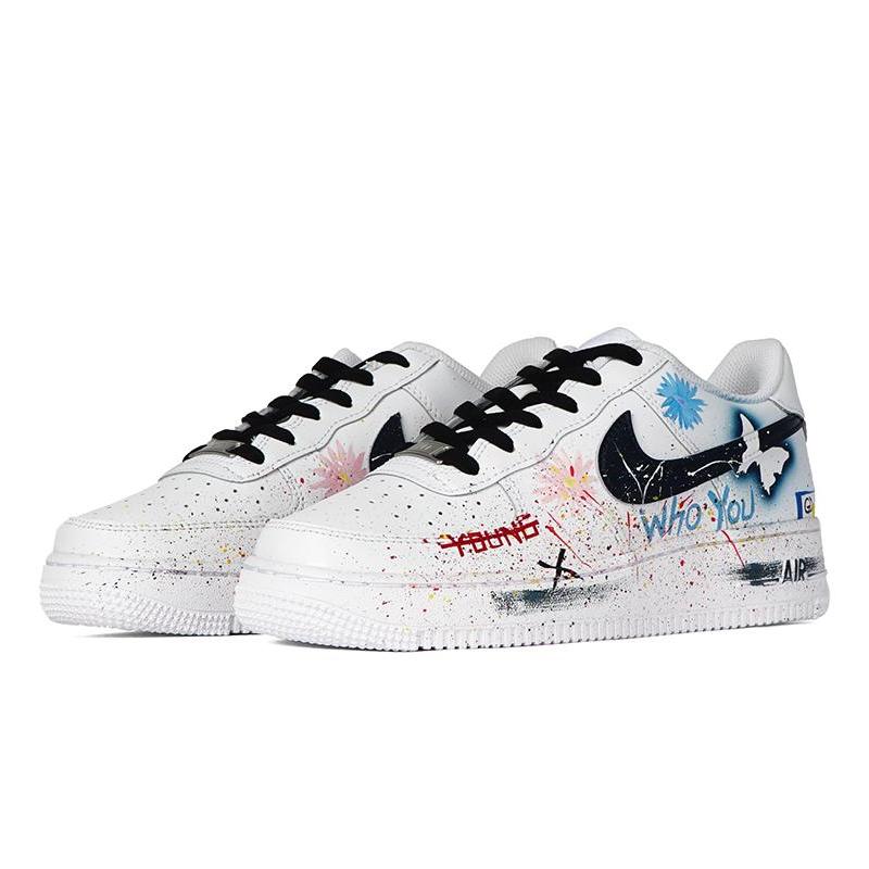 [Custom Women's spray-painted attitude sneakers in white]  Air Force 1 Skateboarding Shoes Women's