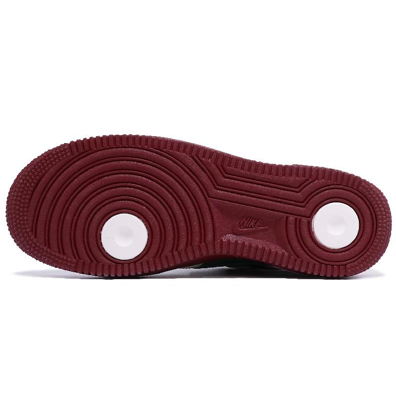 [Custom Women's Christmas green gold snowflake]  Air Force 1 Skateboarding Shoes Women's