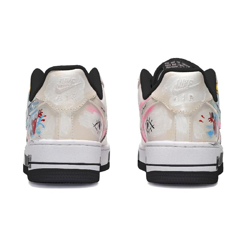 [Custom A woman's little Daisy with a smiling face and a rosy complexion]  Air Force 1 Skateboarding Shoes Women's Low-top Beige/Black