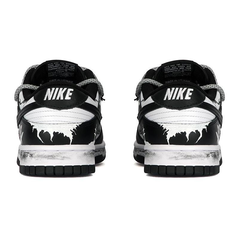 [Custom Men's low-top ghostface graffiti sneakers]  Dunk Skateboarding Shoes Men