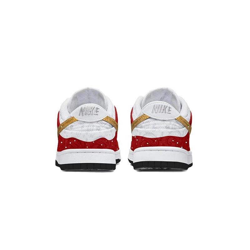 [Custom Women's Christmas-themed white, red and gold]  Dunk Skateboarding Shoes Women's