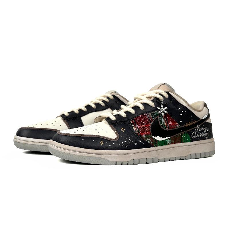 [Custom Black, red and green for men on a snowy Christmas night]  Dunk Skateboarding Shoes Men