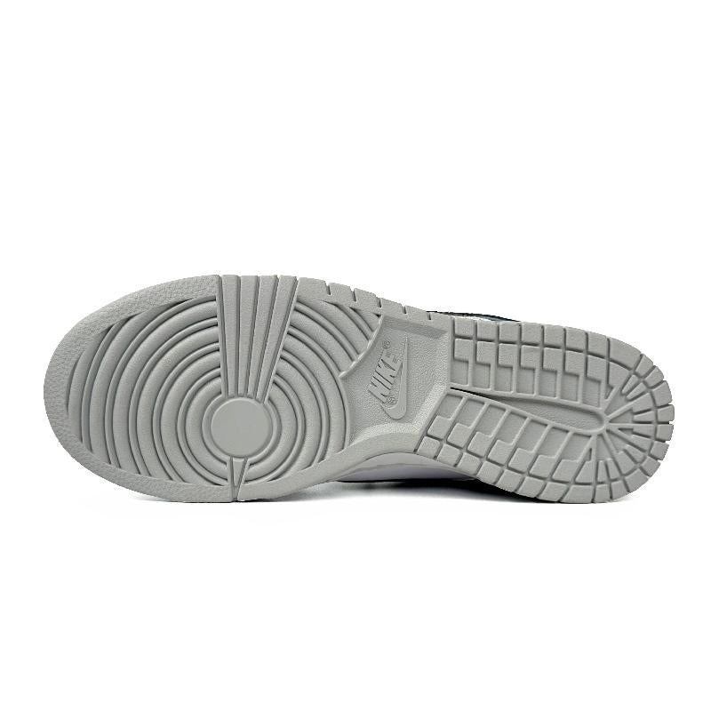 [Custom Black, red and green for men on a snowy Christmas night]  Dunk Skateboarding Shoes Men