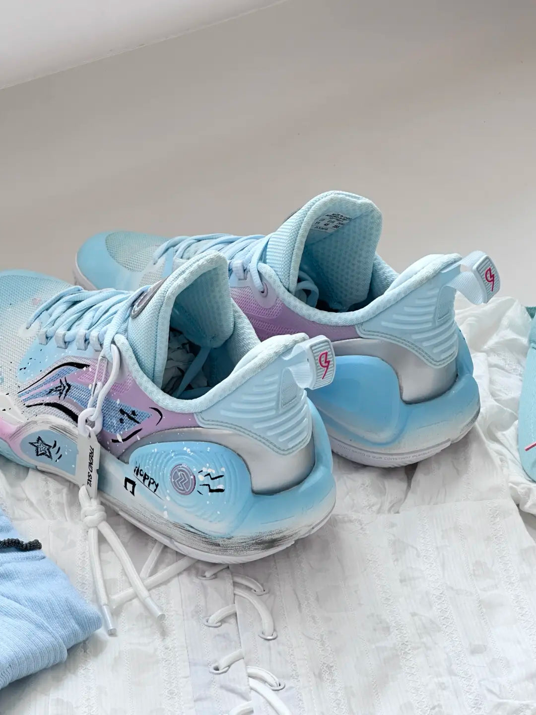 [Blue and pink Color, Scheme Ink Pplattered Old Style] Custom Street LiNing Basketball Shoes Unisex