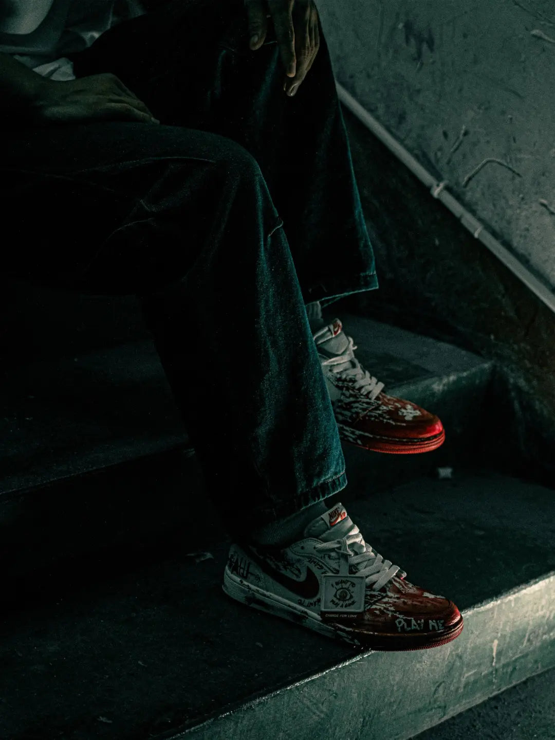 [Custom AF Chainsaw Horror]  Air Force 1 Skateboard Shoes Unisex Low-Top White/Red