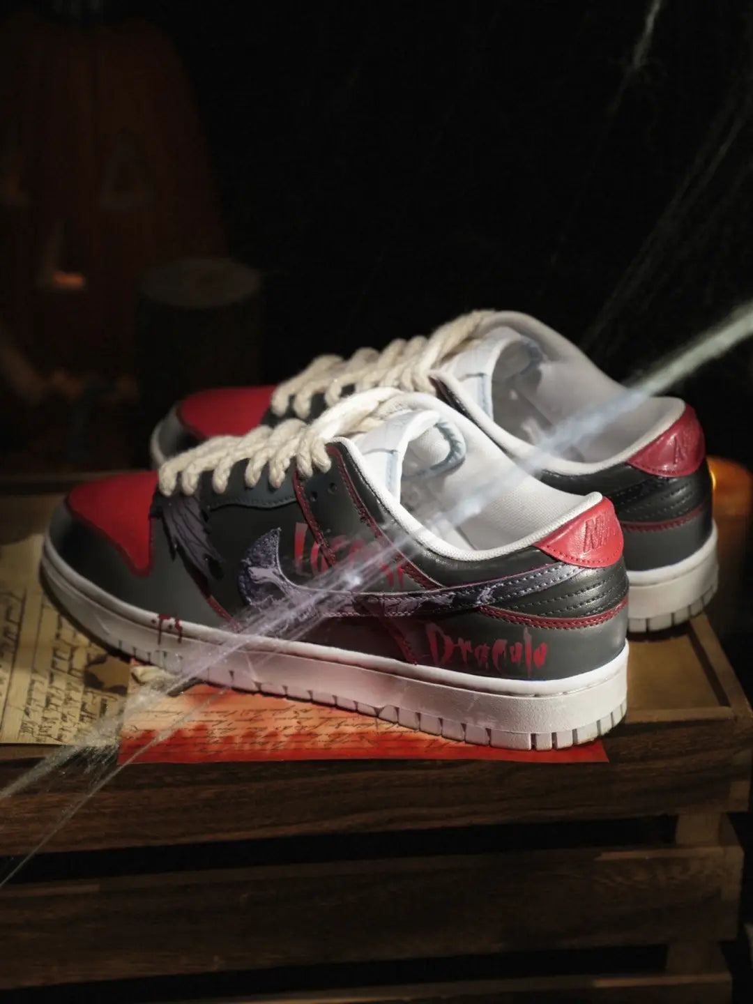[Custom Male Halloween vampire]  Dunk Skateboarding Shoes Men Low-top Black/Red