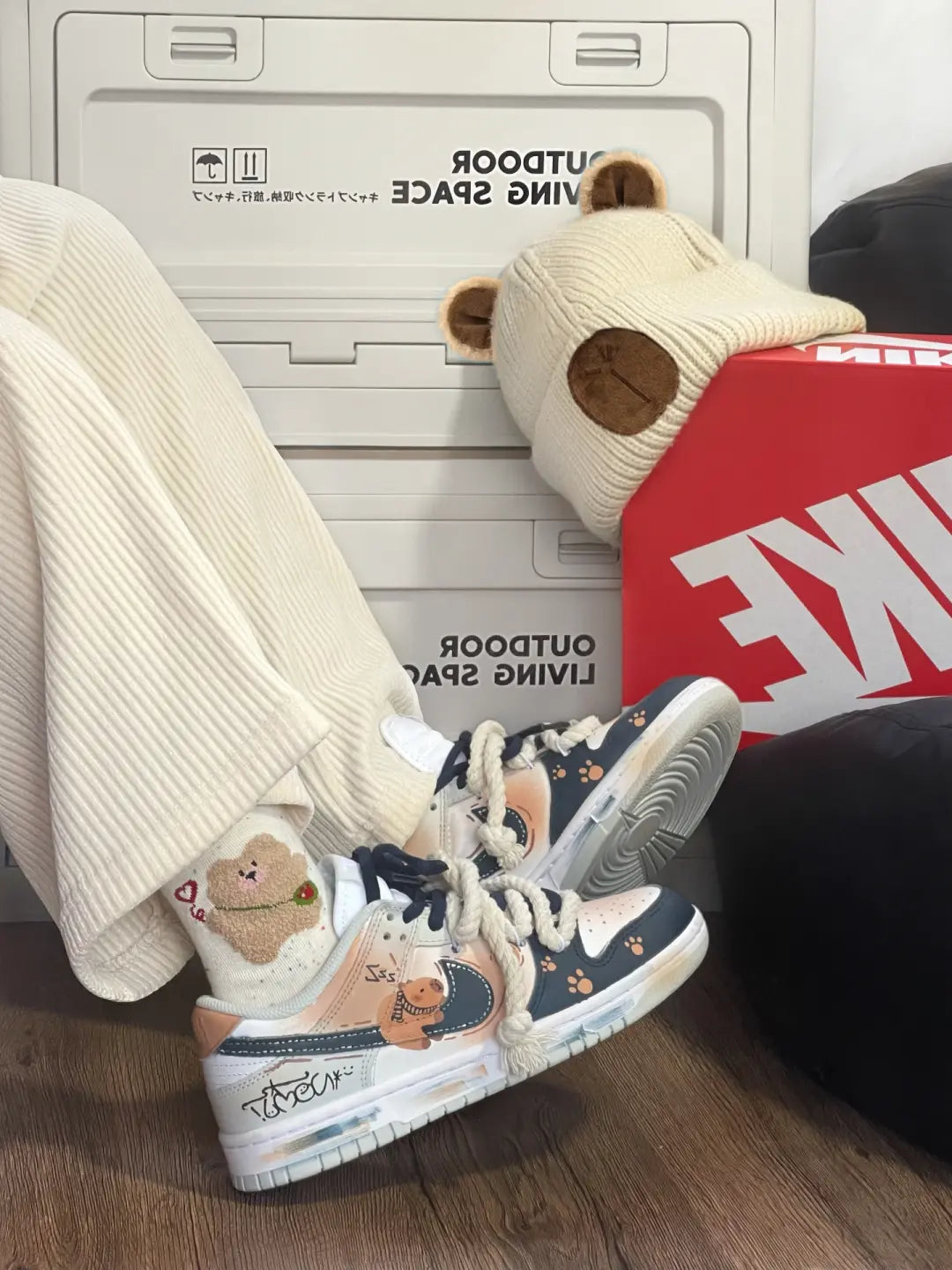 [Custom Capybara] Dunk Skateboarding Shoes Unisex Hand-painted Cute Style Deep Blue/Brown