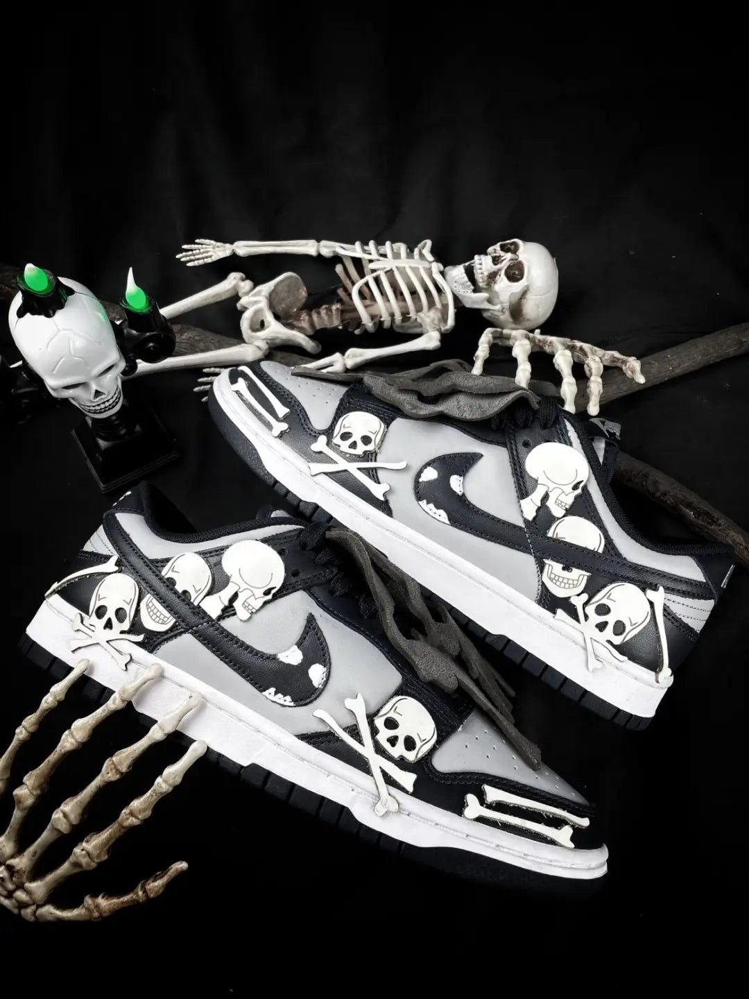 [Custom Ghost Ship] Dunk Skateboarding Shoes Unisex Low-top Grey/Black/White