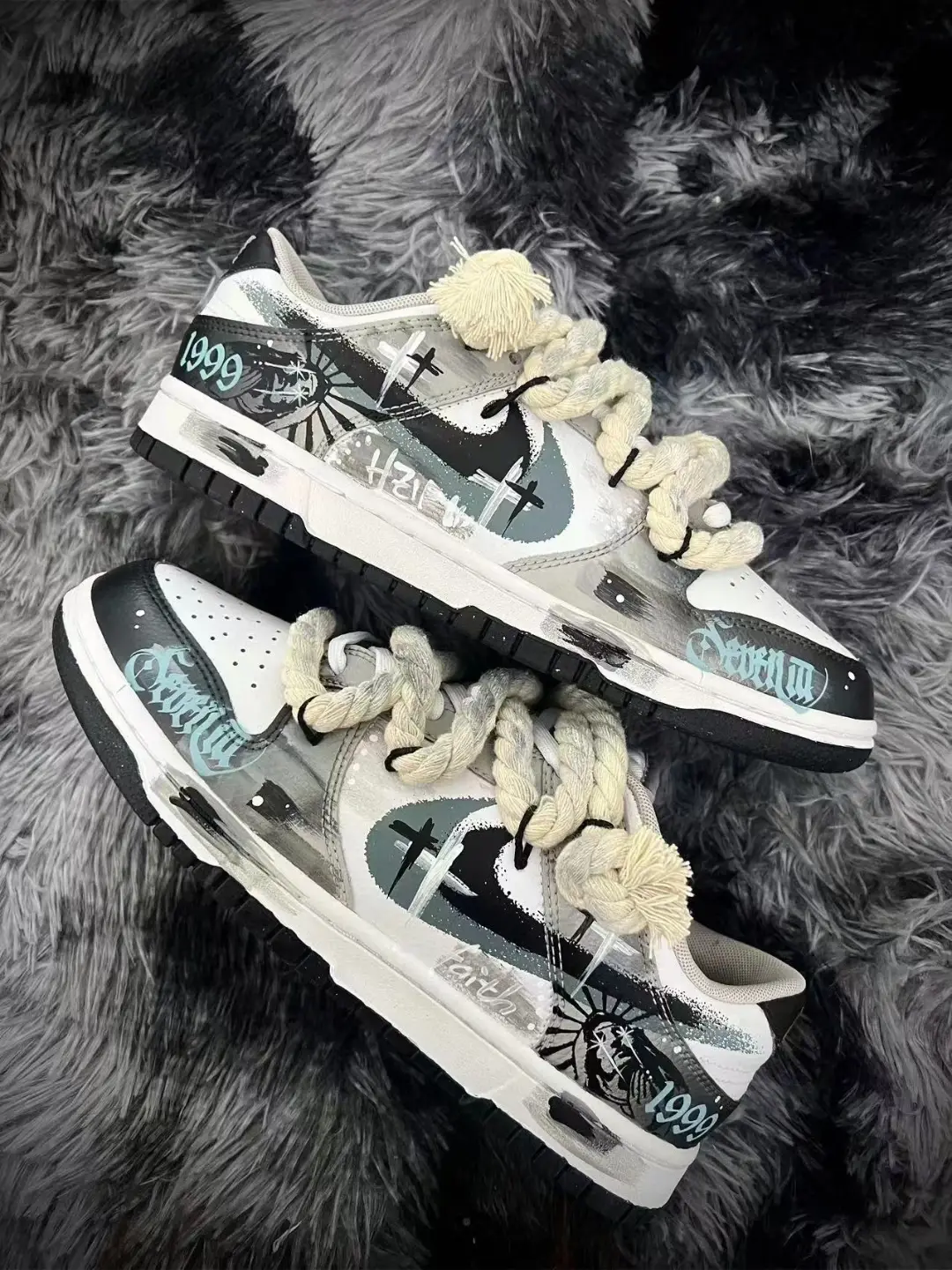 [Custom Gothic twine] Dunk Skateboarding Shoes Unisex