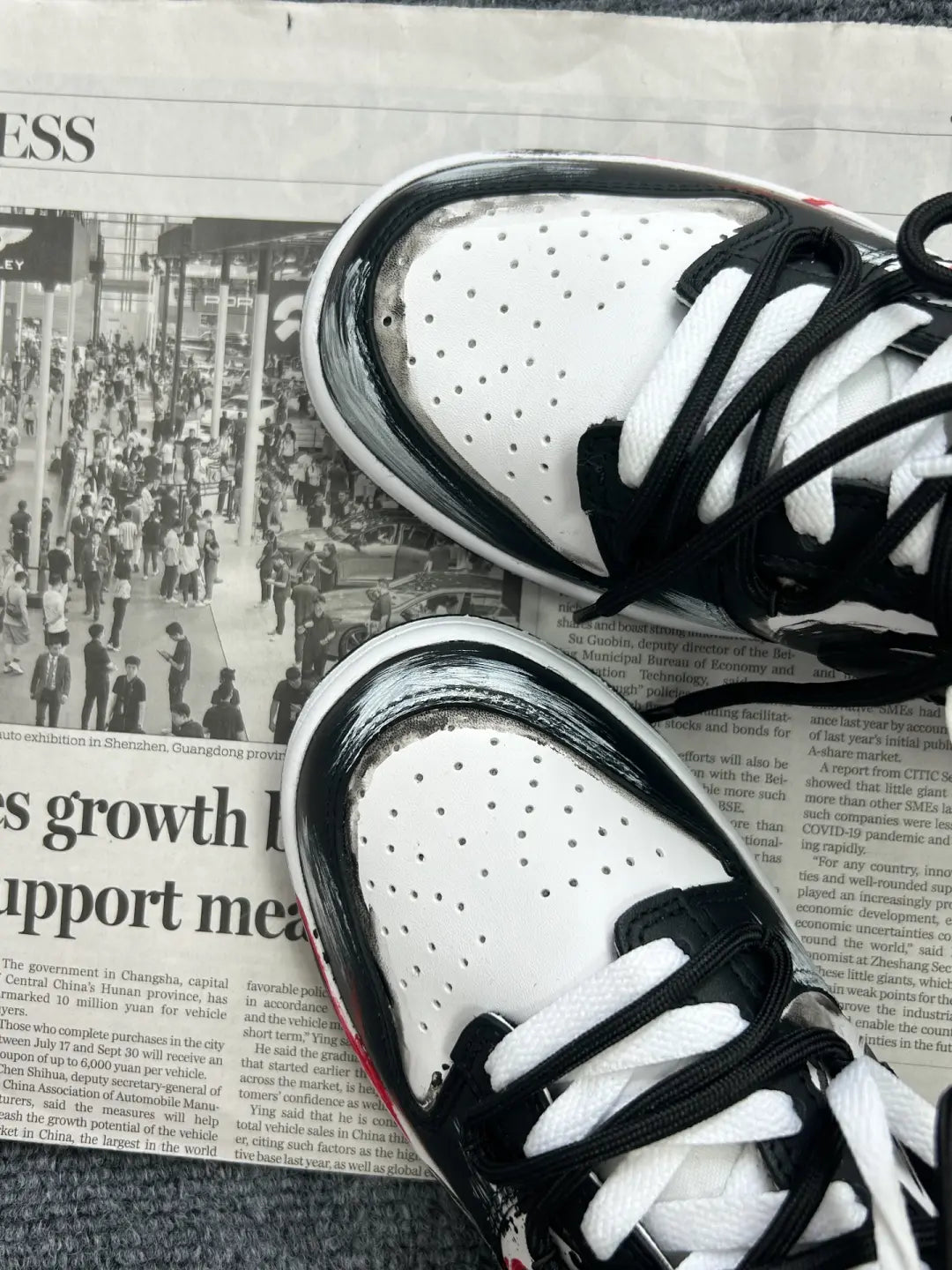 [Custom Nightmare Spell] Dunk Skateboarding Shoes Unisex Black/Red Graffiti