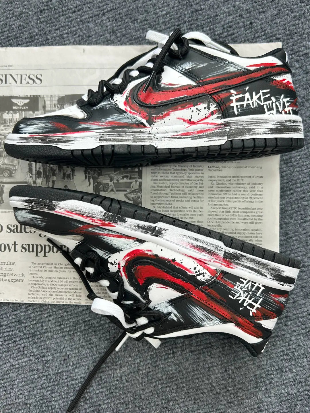 [Custom Nightmare Spell] Dunk Skateboarding Shoes Unisex Black/Red Graffiti