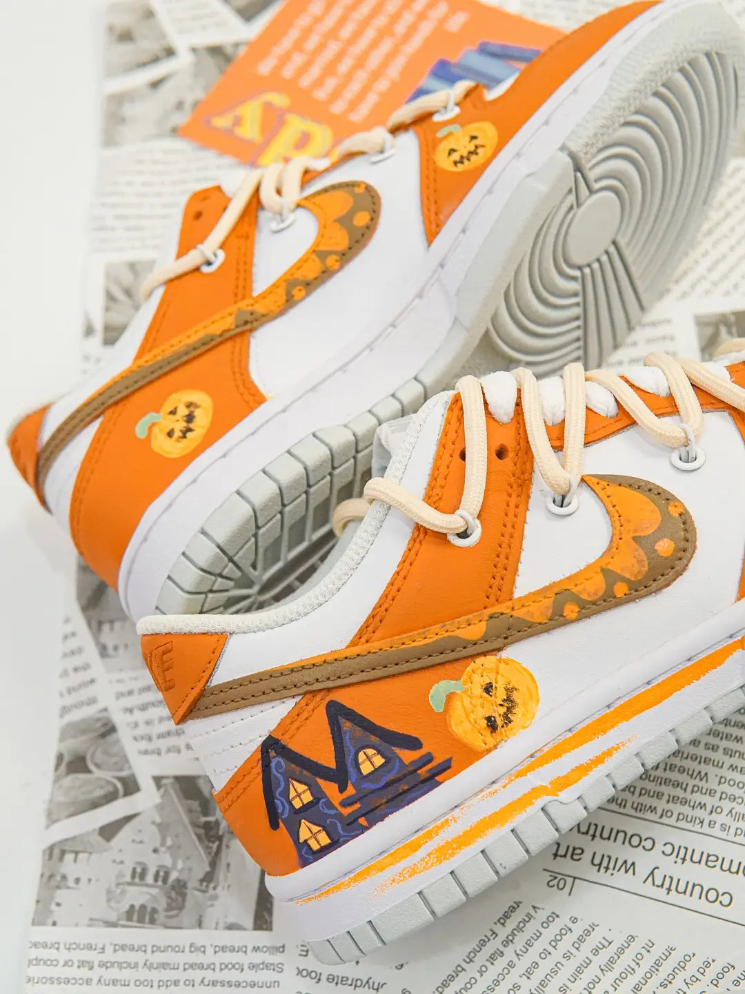 [Custom Witchy Pumpkin's Spooky Night] Dunk Skateboarding Shoes Unisex Low-top Orange/White