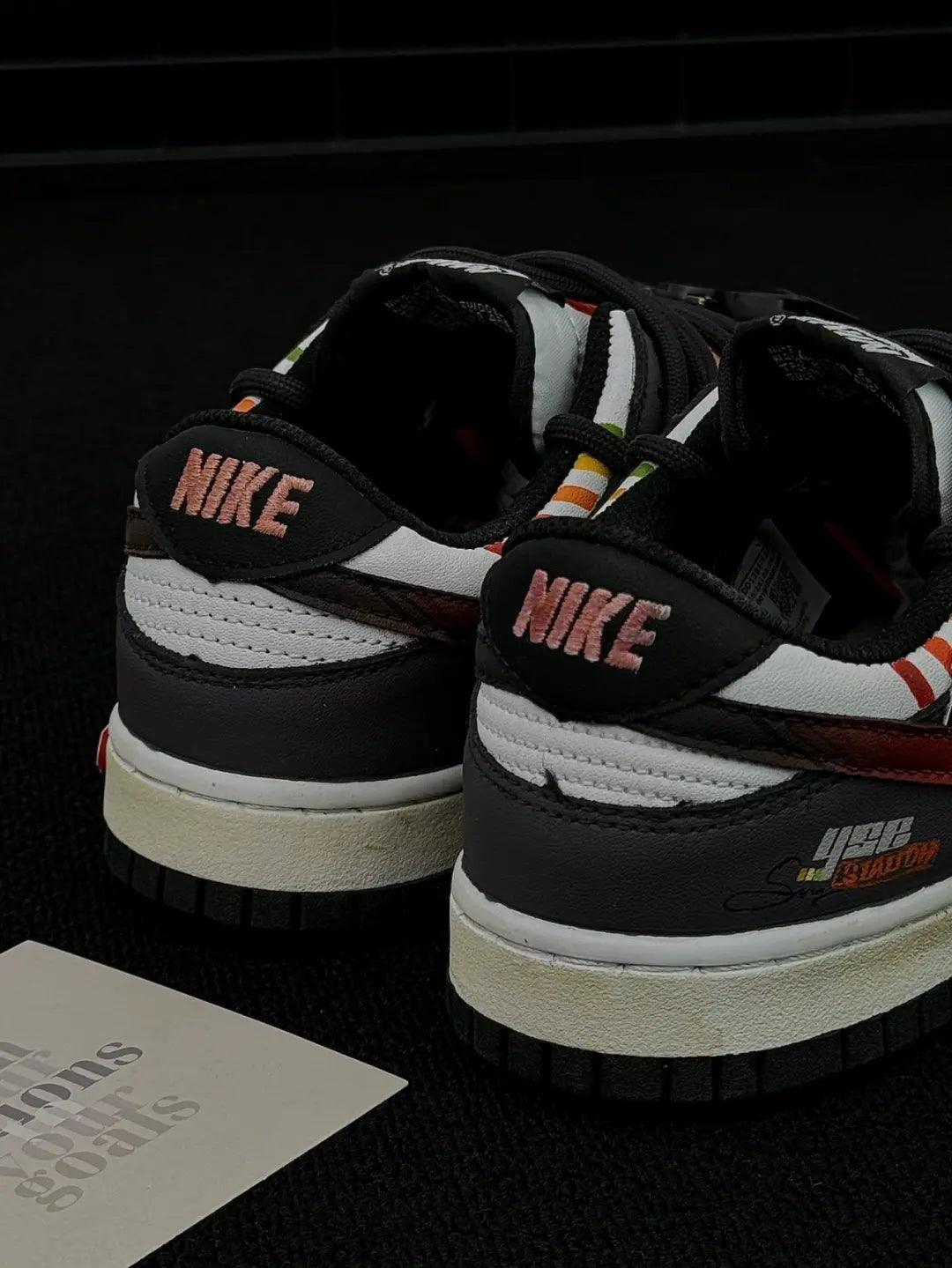 [Custom A Journey of Survival]  Dunk Skateboarding Shoes Unisex Low-top Black/Gray/Orange