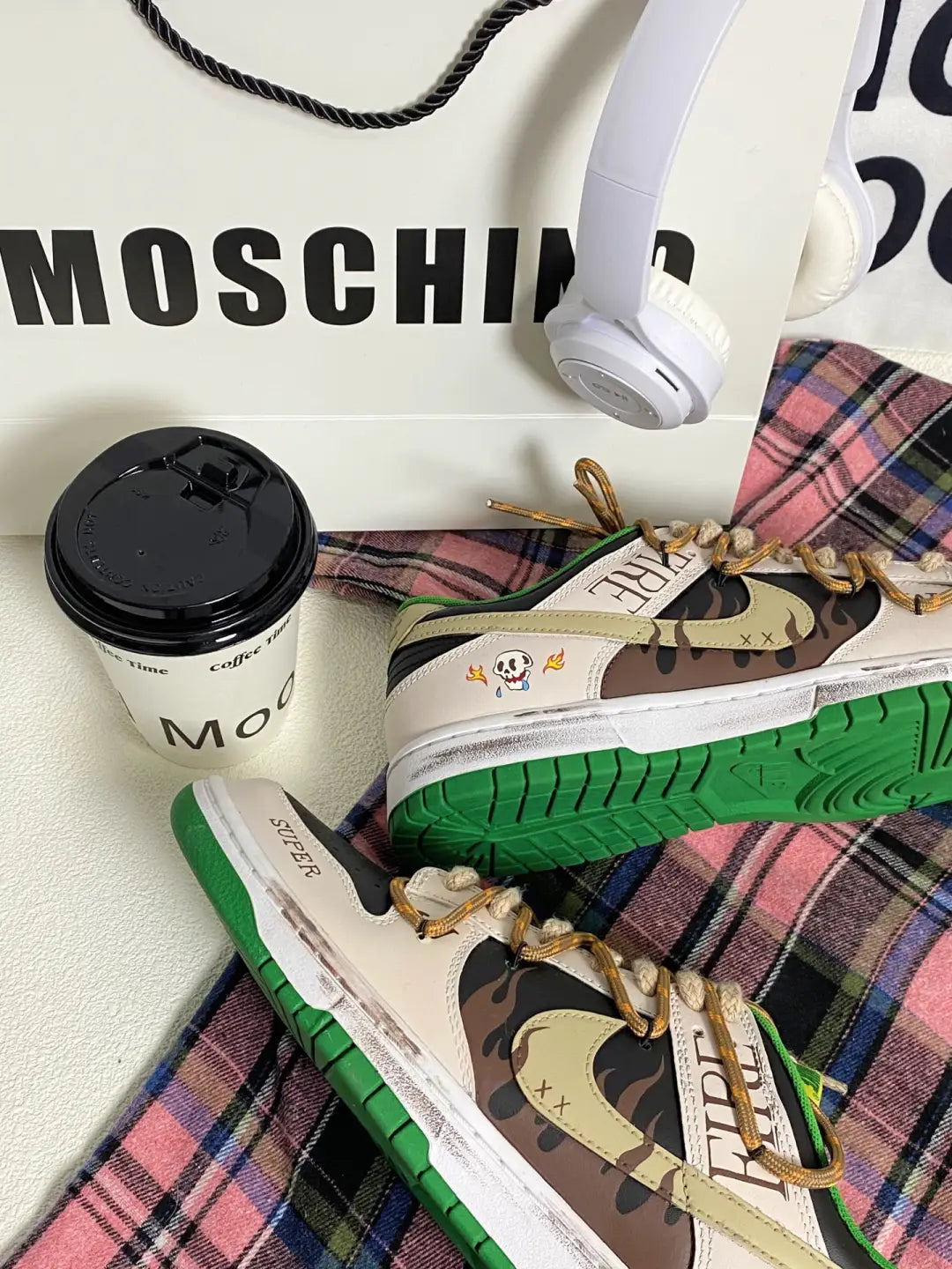 [Custom Flame Skeleton] Dunk Skateboarding Shoes Unisex Low-top Beige/Brown/Green