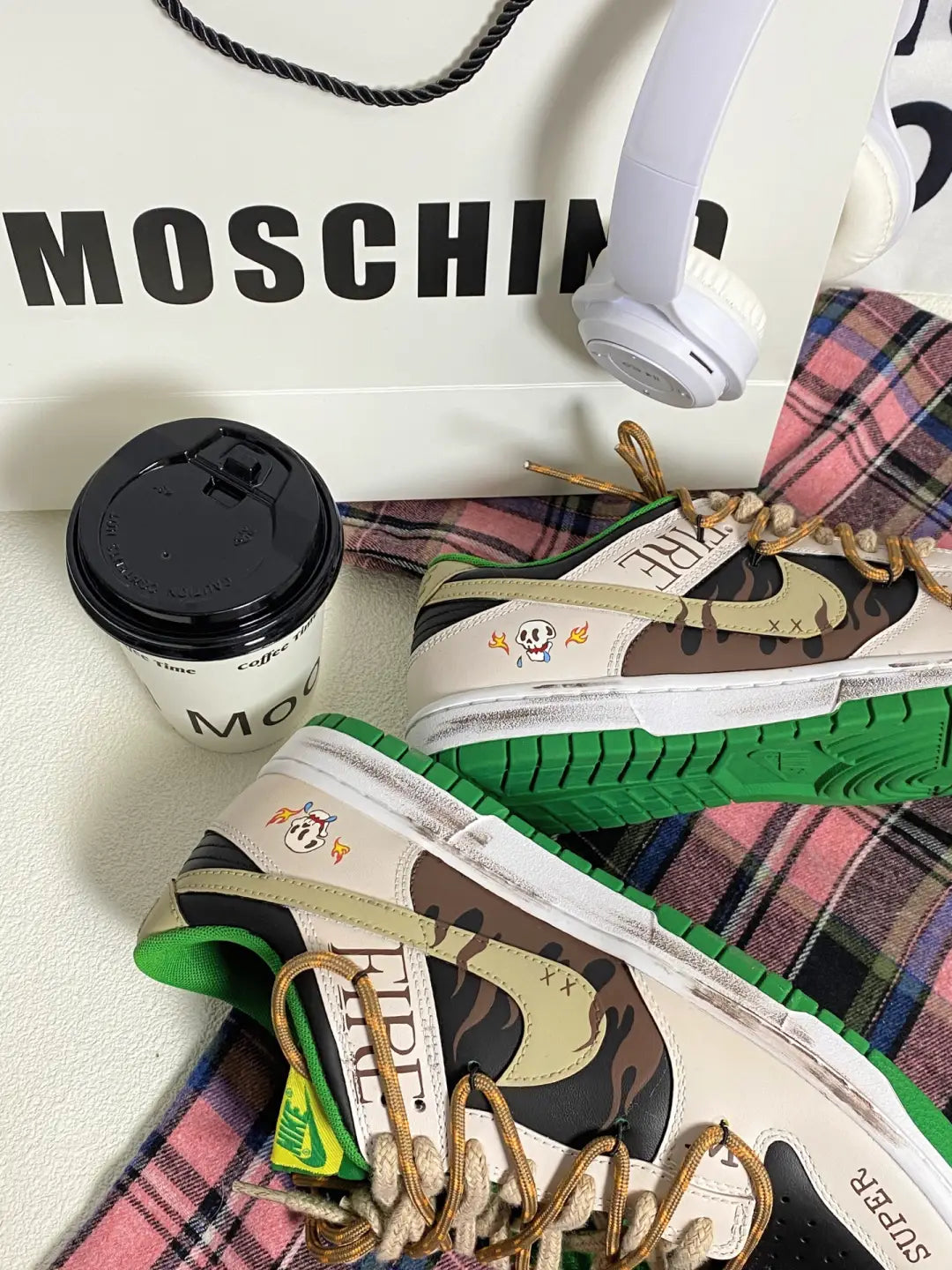 [Custom Flame Skeleton] Dunk Skateboarding Shoes Unisex Low-top Beige/Brown/Green