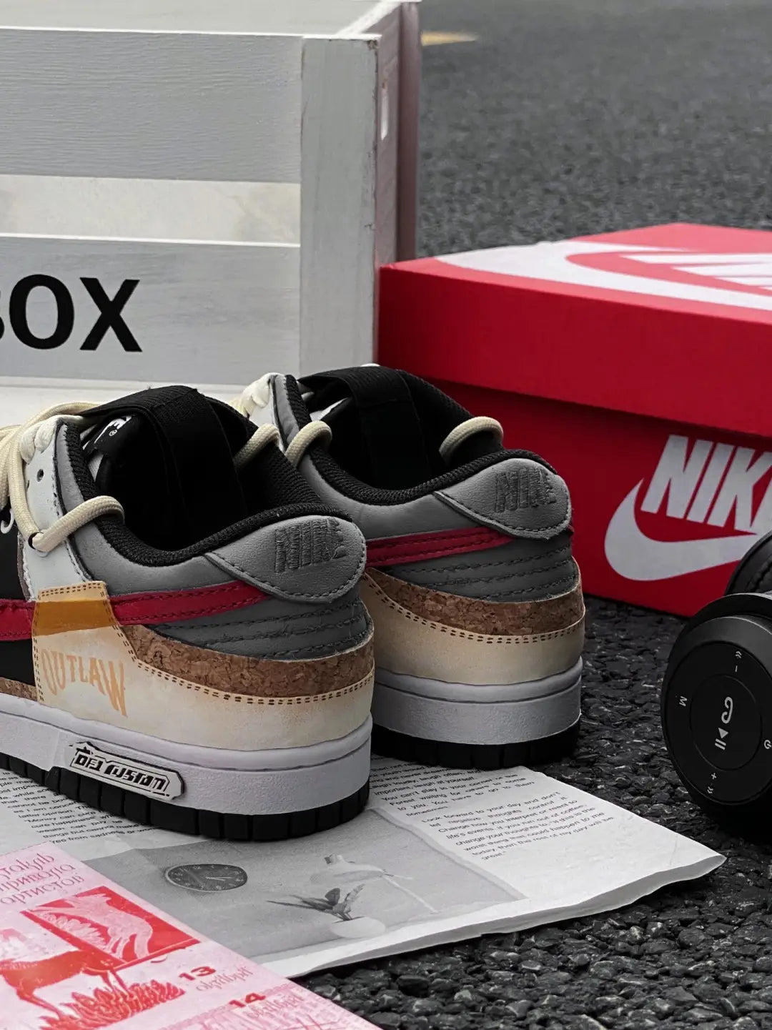 [Custom Midnight dusk]  Dunk Skateboarding Shoes Unisex Low-top Beige/Yellow