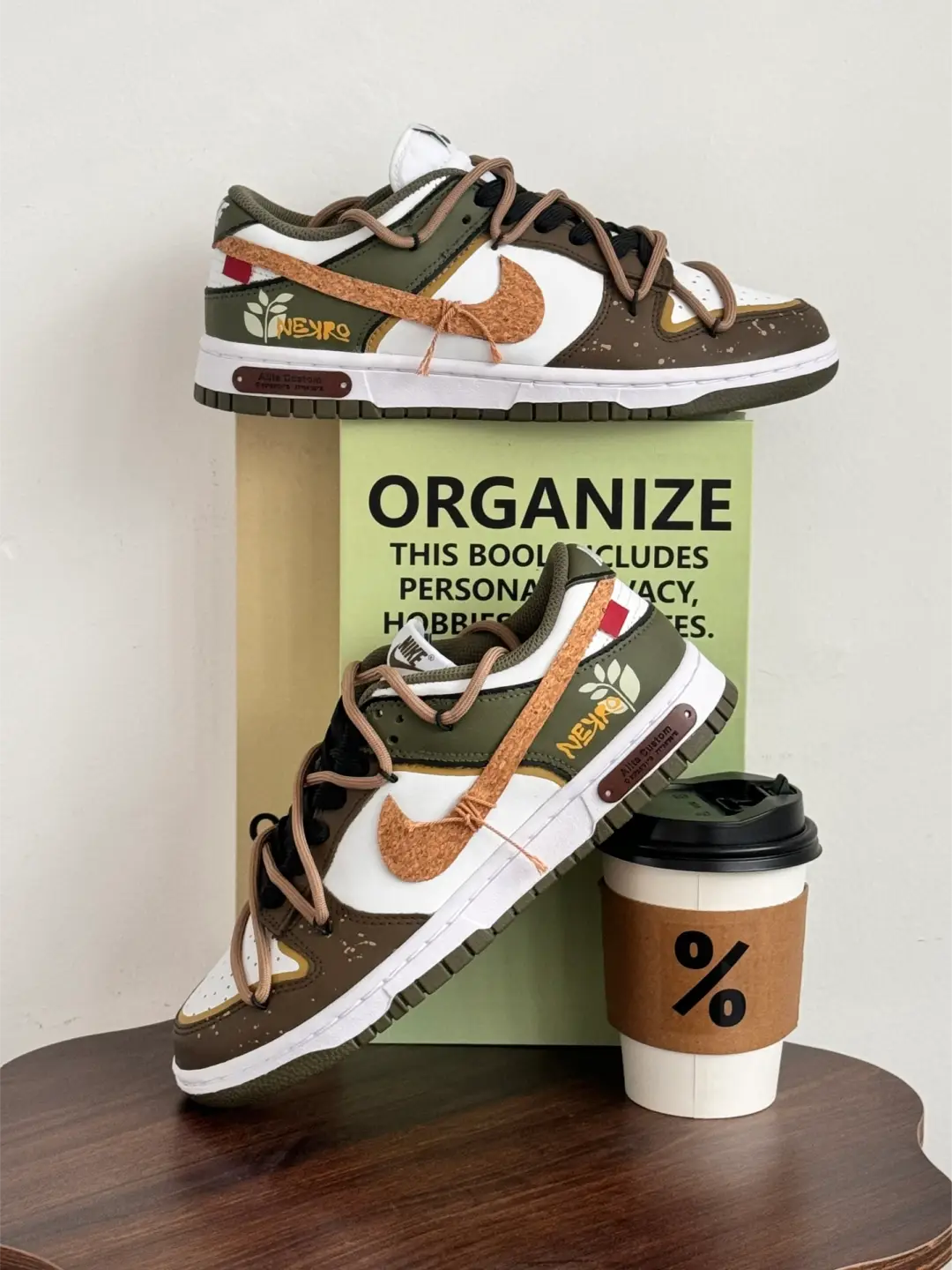 [Custom A Tour of Decaying Wood] Dunk Skateboarding Shoes Unisex Low-top Brown/Green