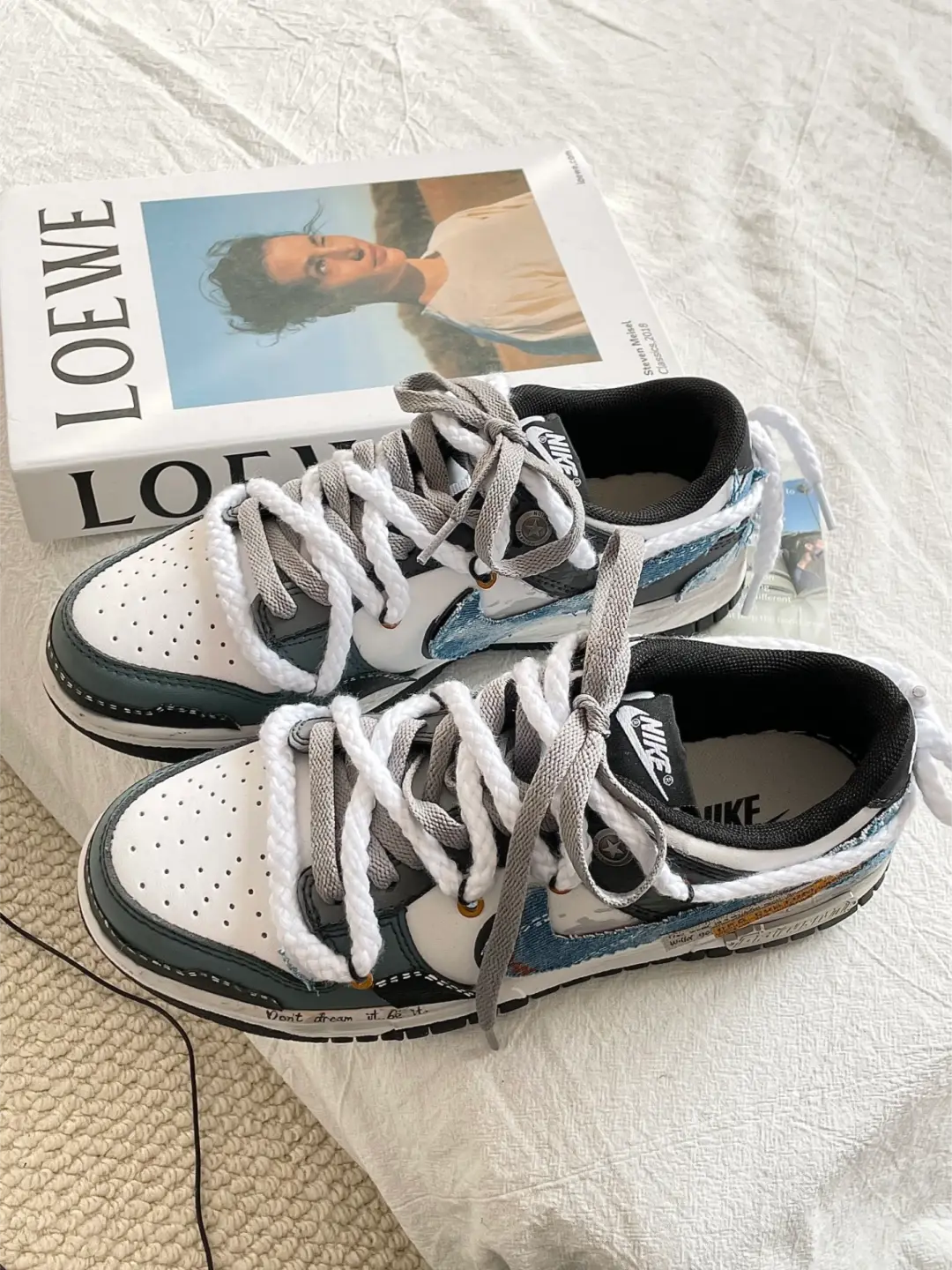 [Custom Don't Dream It, Be It.] Dunk Skateboarding Shoes Unisex Denim Style