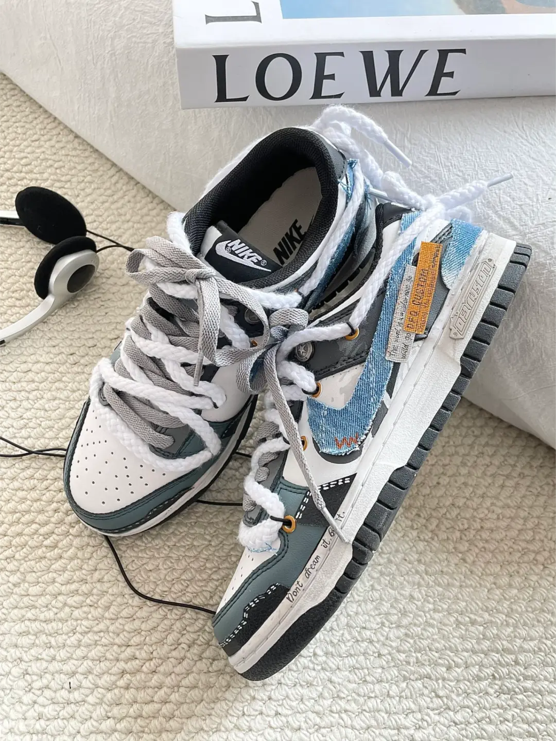 [Custom Don't Dream It, Be It.] Dunk Skateboarding Shoes Unisex Denim Style