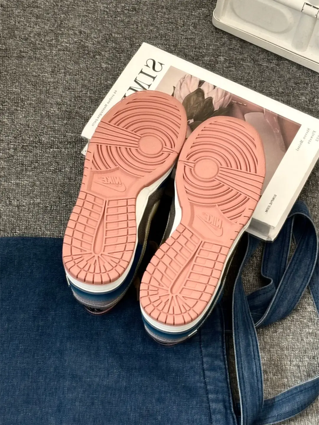 [Custom Auspicious Dragon Cloud Pattern] Dunk Skateboarding Shoes Unisex Low-top Blue/Pink