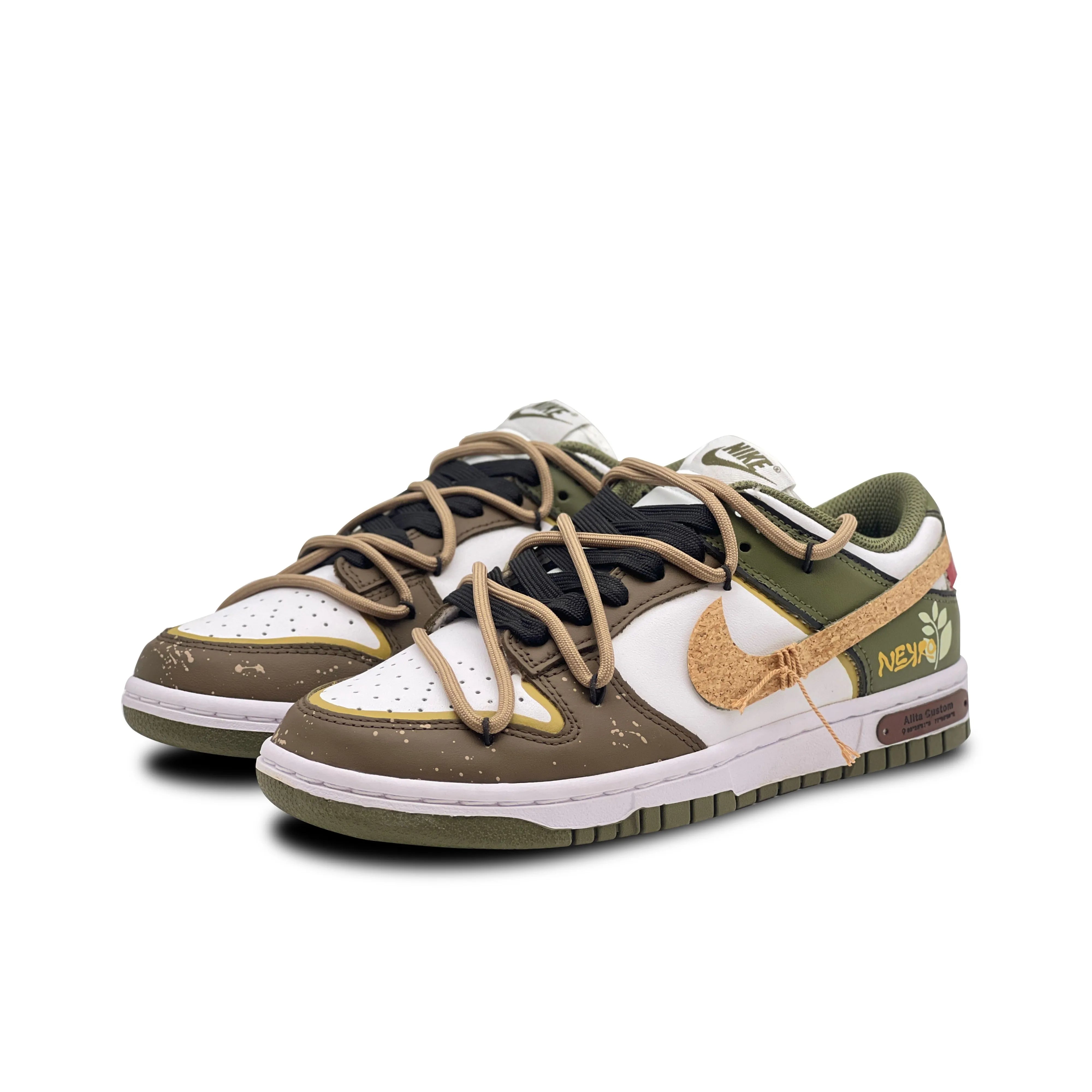 [Custom A Tour of Decaying Wood] Dunk Skateboarding Shoes Unisex Low-top Brown/Green