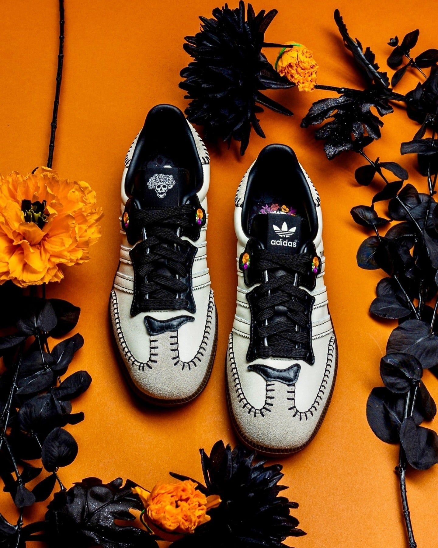 [Custom Day of the Dead - Gift For Couple/Bestie] originals SAMBA OG Low Top Halloween Series Black/White