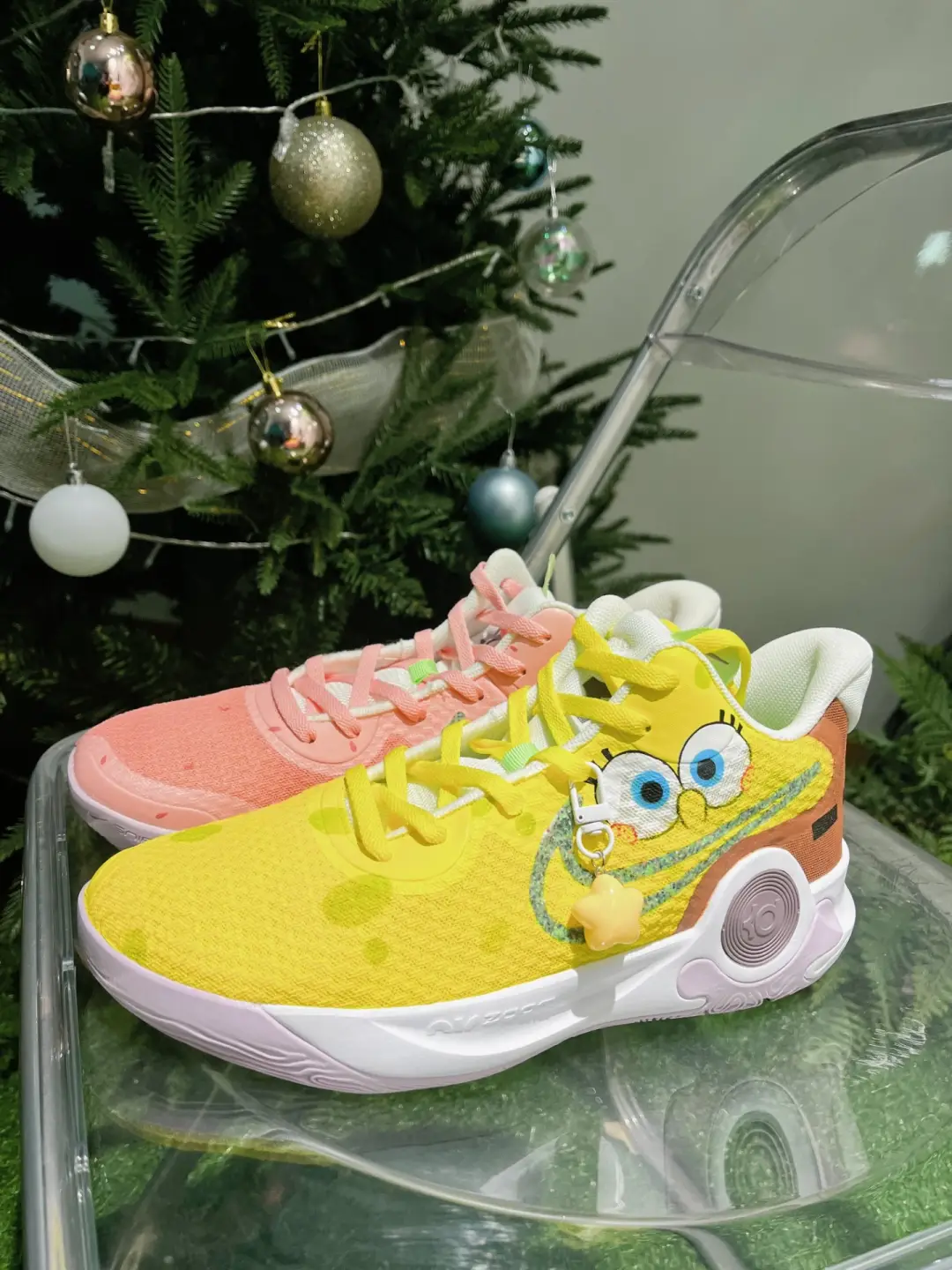 [Custom Lovely smiling face in the New Year]  KD Trey 5 Basketball Shoes Unisex
