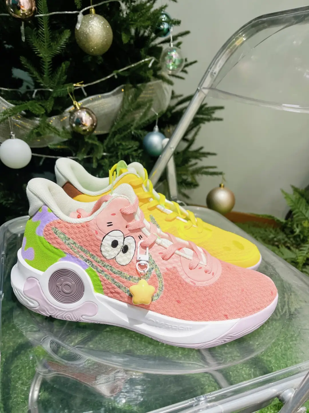 [Custom Lovely smiling face in the New Year]  KD Trey 5 Basketball Shoes Unisex