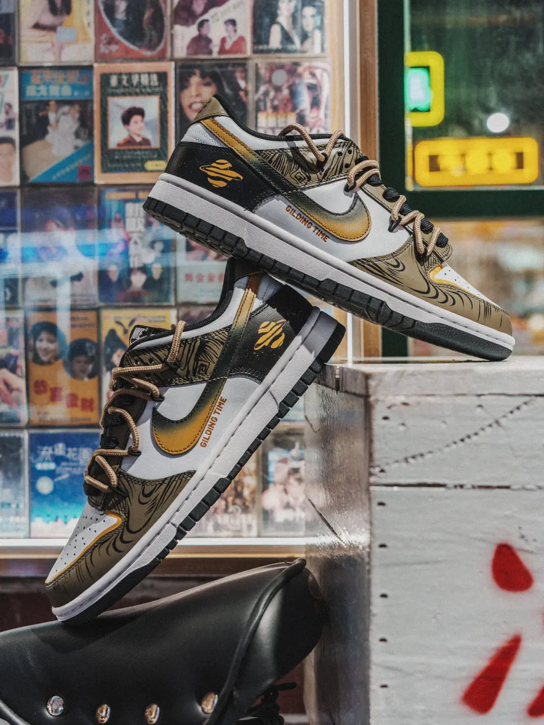 [Custom Golden Years] Dunk Skateboarding Shoes Unisex Low-top Brown/Black