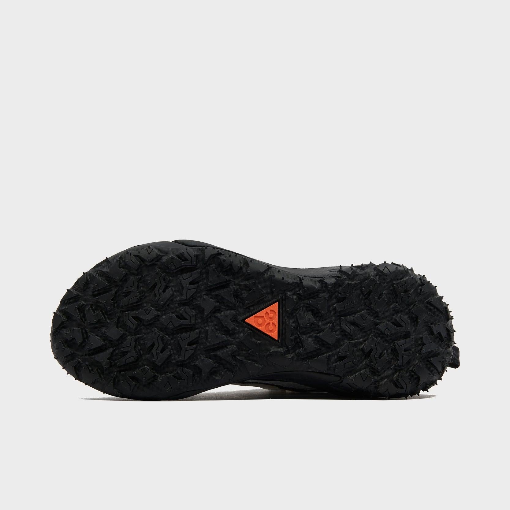 Snowboarding - Men's ACG Mountain Fly Custom