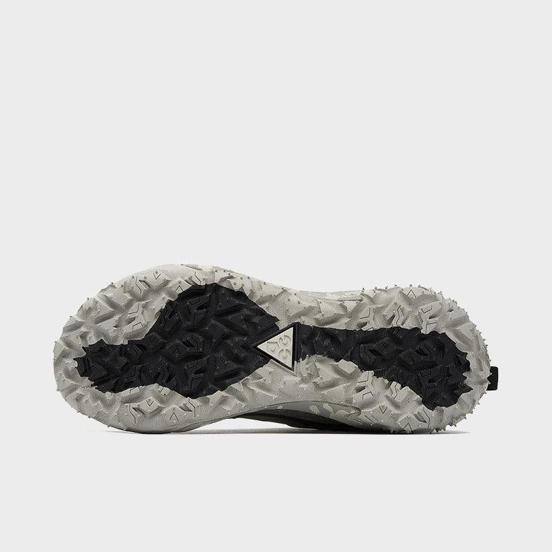 Moon Walker - Men's ACG Mountain Fly Custom