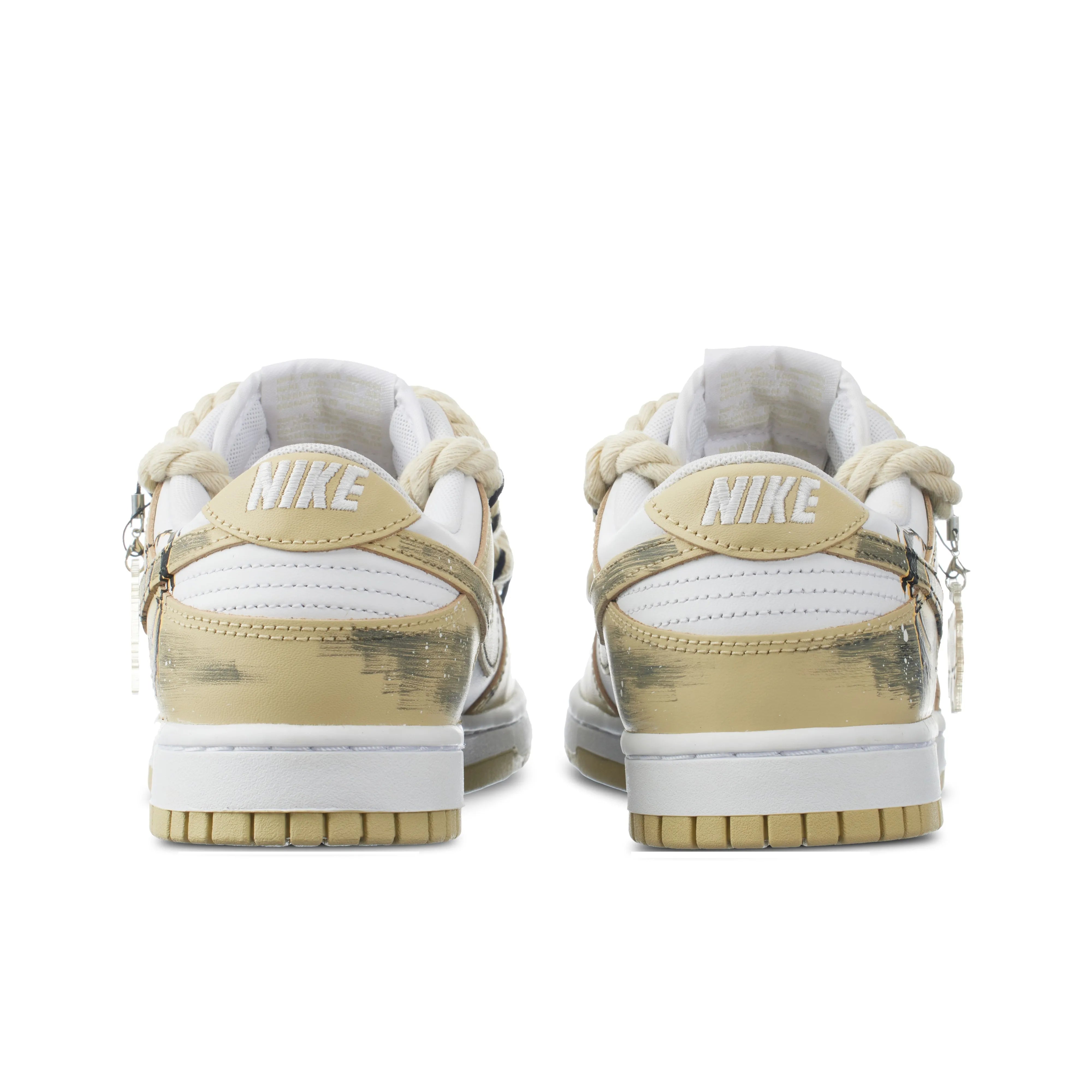 [Custom Smiley Face Graffiti] Dunk Skateboarding Shoes Unisex Distressed Style Yellow