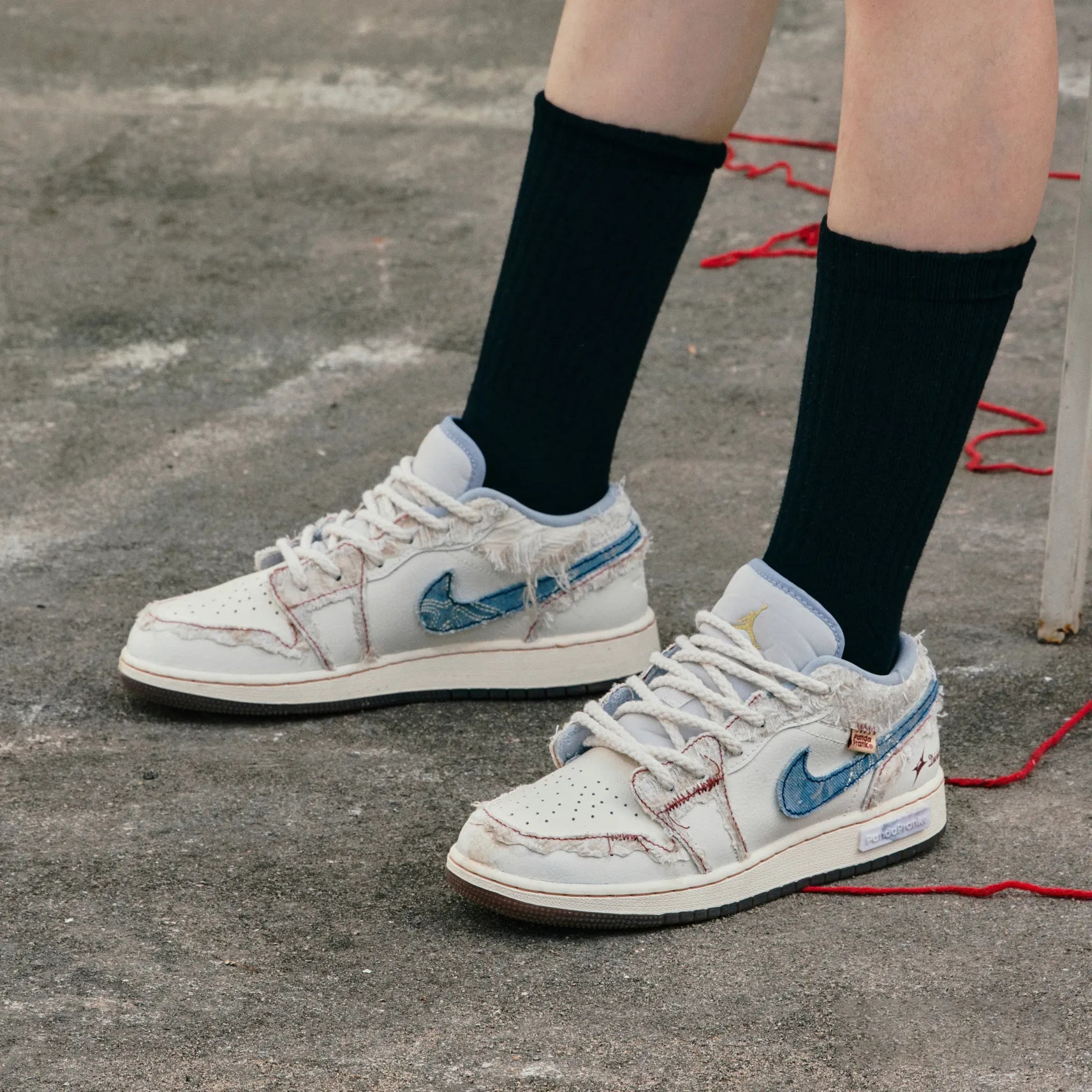 [Custom Threads of Dreams] Air Jordan Low - Top Skateboarding Shoes Unisex Beige/Blue